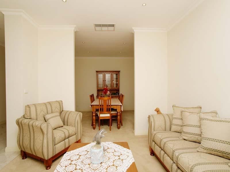 33 Kirkham Drive, Greenvale VIC 3059