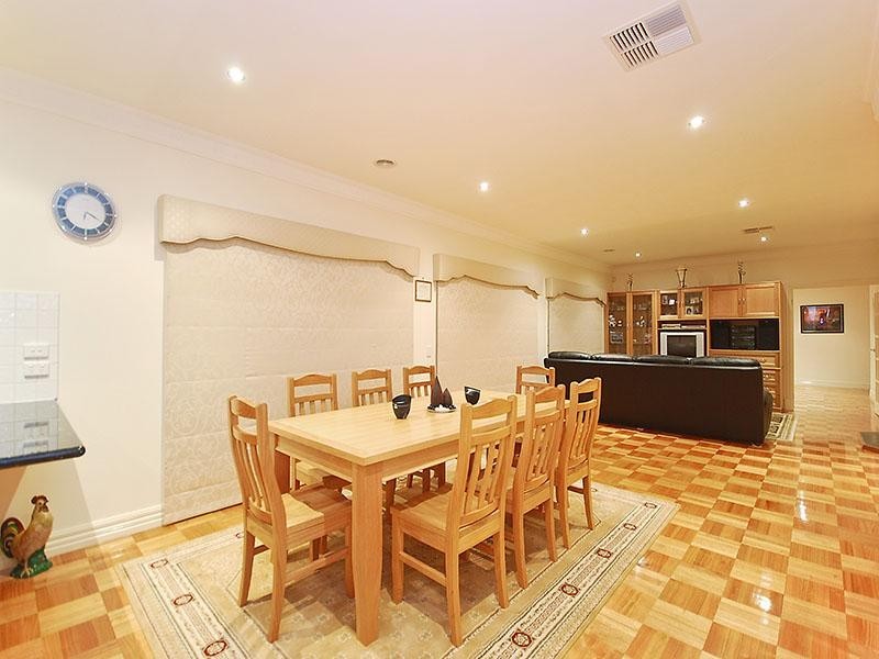 40 Cranesbill Lane, Mickleham VIC 3064