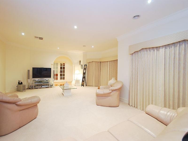 40 Cranesbill Lane, Mickleham VIC 3064