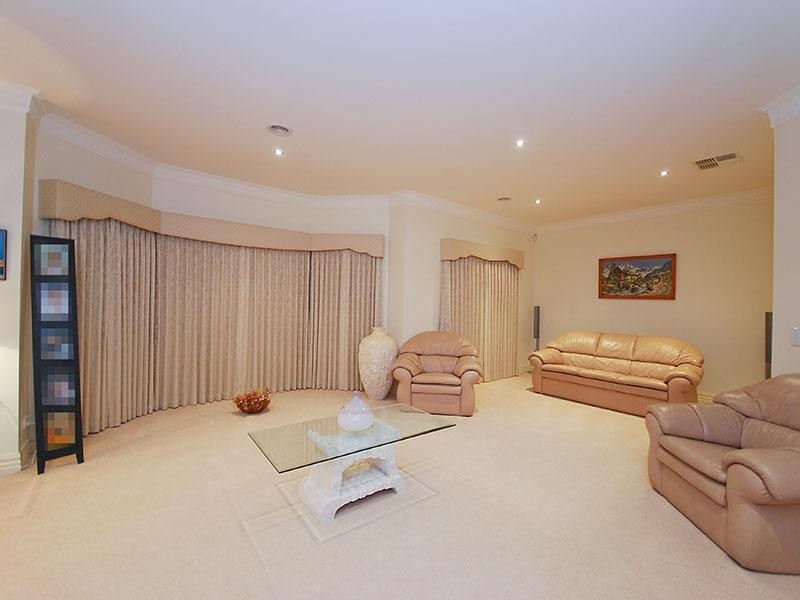 40 Cranesbill Lane, Mickleham VIC 3064