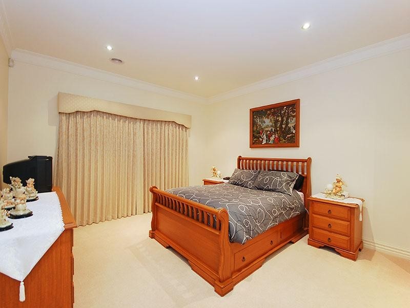40 Cranesbill Lane, Mickleham VIC 3064