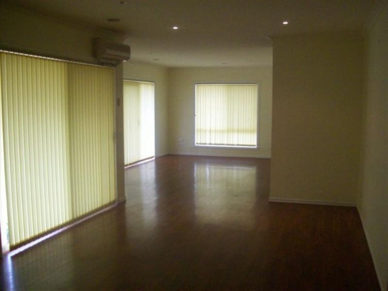 89 Hamilton Hume Parade, Craigieburn VIC 3064