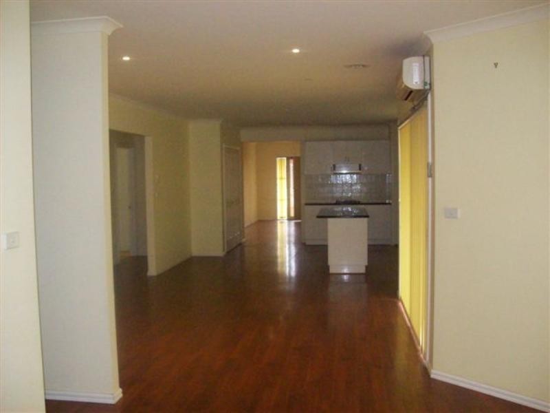 89 Hamilton Hume Parade, Craigieburn VIC 3064