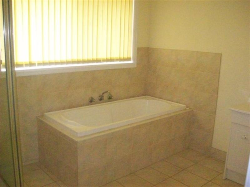 89 Hamilton Hume Parade, Craigieburn VIC 3064