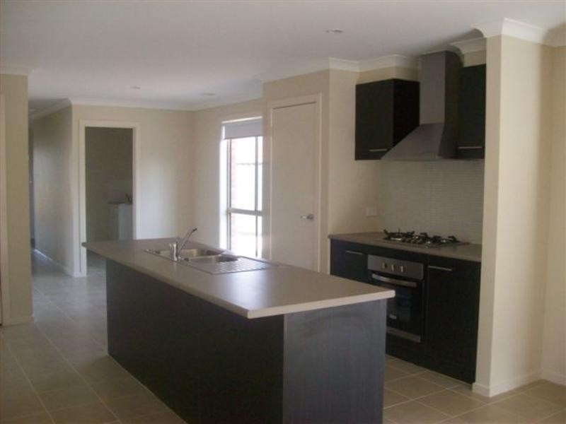 10 Koomba Crescent, Greenvale VIC 3059