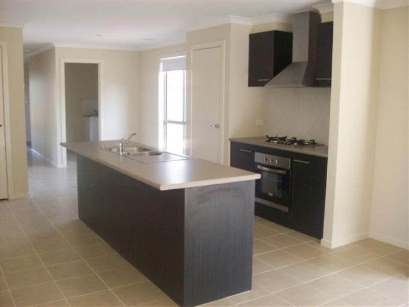 10 Koomba Crescent, Greenvale VIC 3059