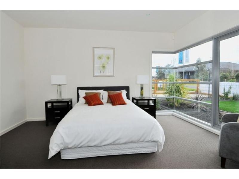 10 Nottingham Close, Craigieburn VIC 3064