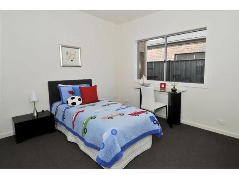 10 Nottingham Close, Craigieburn VIC 3064