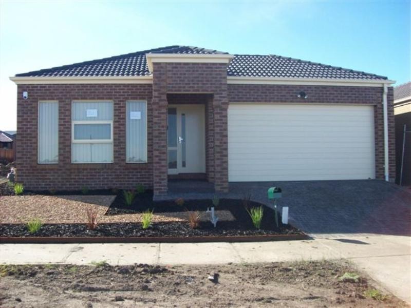8 Coringa Way, Craigieburn VIC 3064
