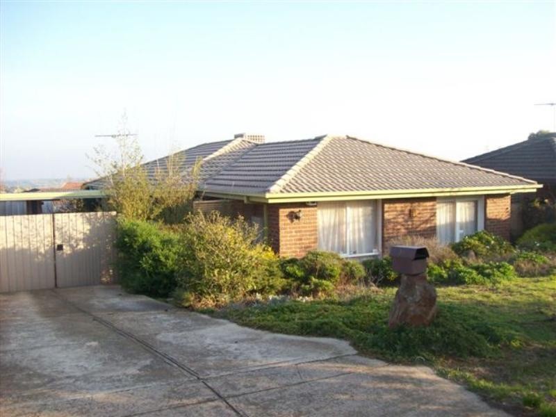 11 Hibiscus Close, Meadow Heights VIC 3048