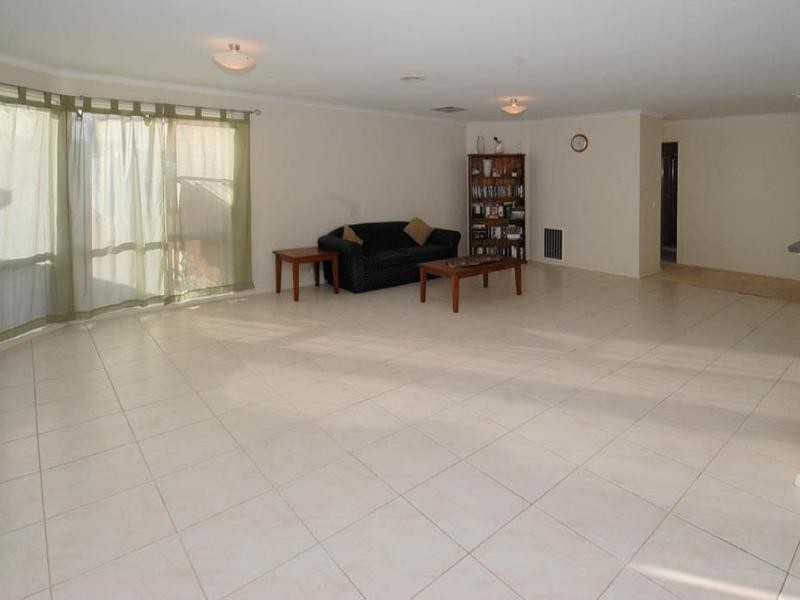 12 Mount Piper Rise, Craigieburn VIC 3064