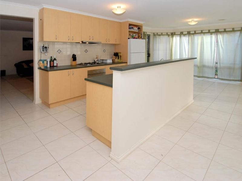 12 Mount Piper Rise, Craigieburn VIC 3064