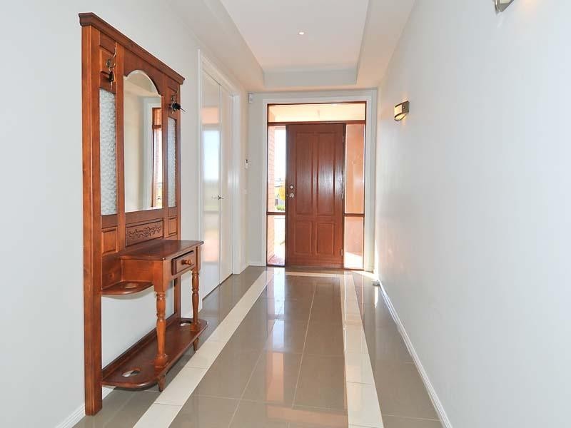 24 Centenial Park Drive, Craigieburn VIC 3064