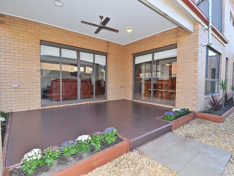 24 Centenial Park Drive, Craigieburn VIC 3064