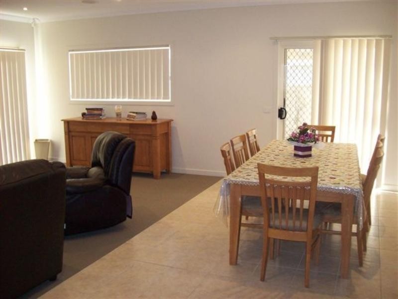 1 Royal Troon Way, Craigieburn VIC 3064