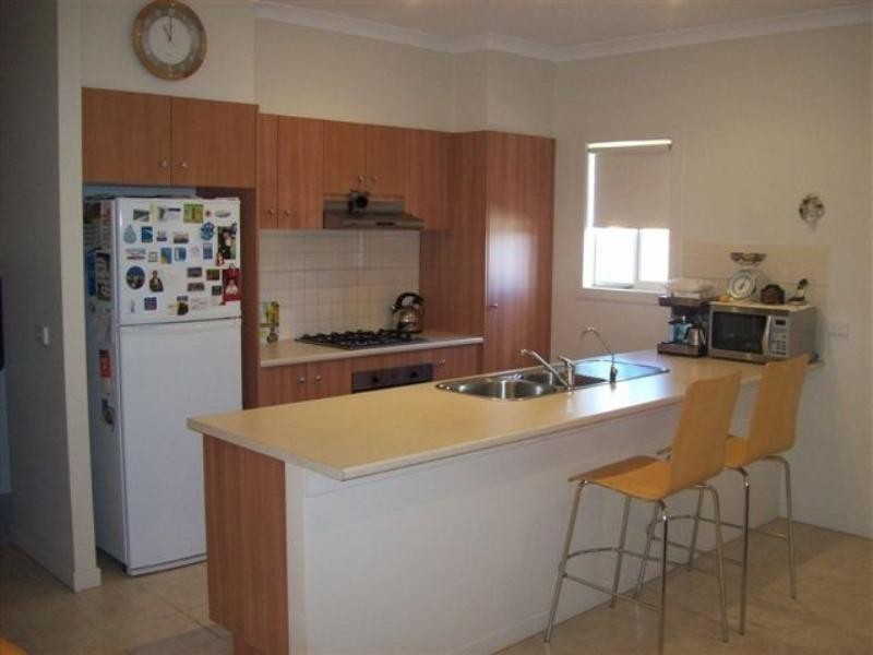 1 Royal Troon Way, Craigieburn VIC 3064