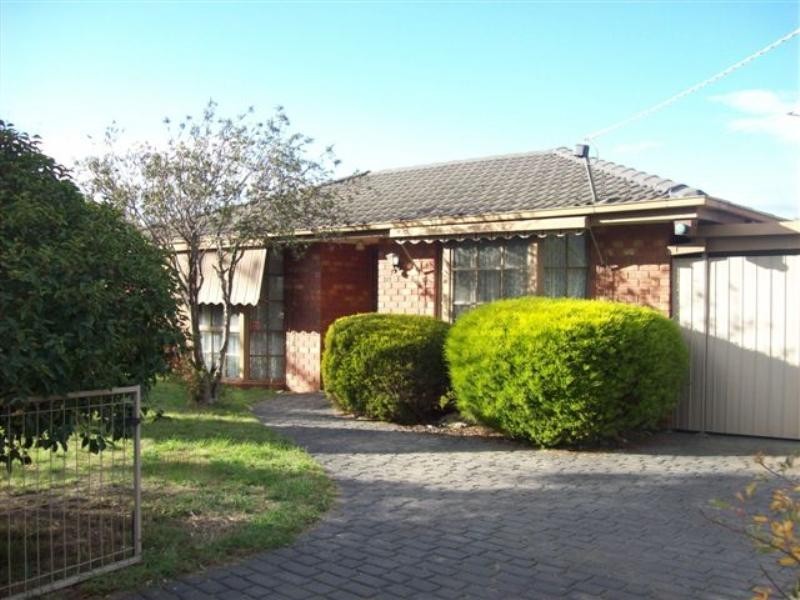 73 Hothlyn Drive, Craigieburn VIC 3064