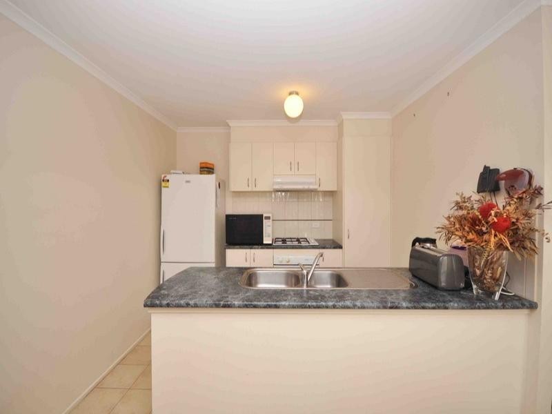 14 Lachlan Crescent, Roxburgh Park VIC 3064