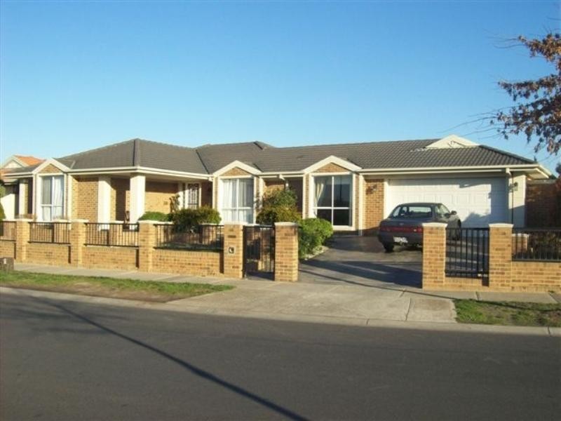 53 Creekwood Drive, Craigieburn VIC 3064