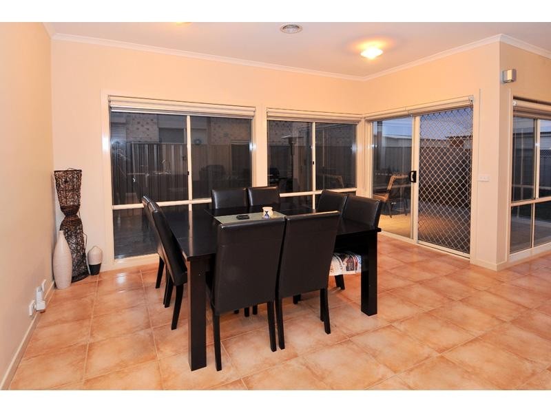 4 Explorer Place, Craigieburn VIC 3064