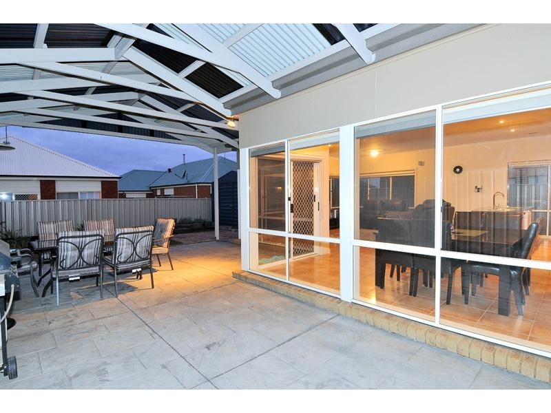 4 Explorer Place, Craigieburn VIC 3064