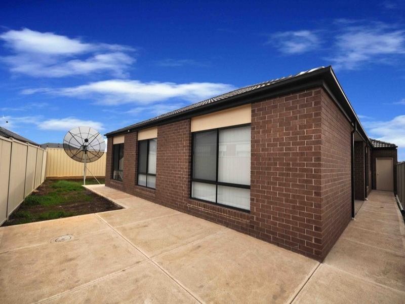 5 Jarrah Place, Craigieburn VIC 3064
