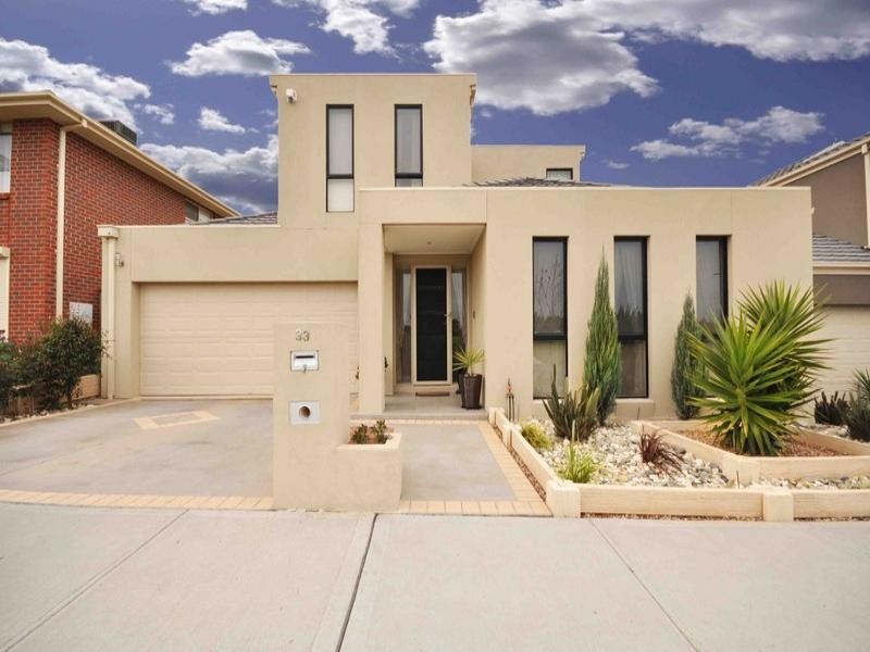 33 Troward Harvey Way, Craigieburn VIC 3064