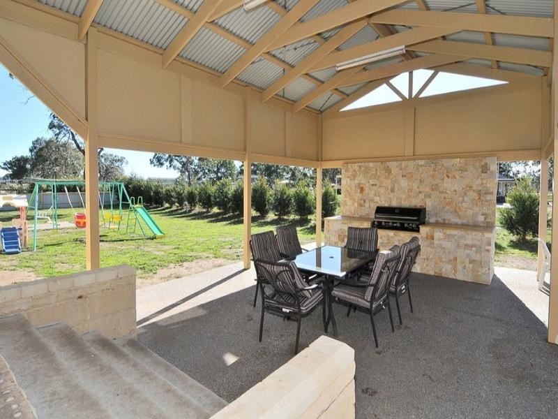 5 Arcadia Avenue, Mickleham VIC 3064