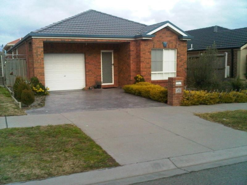 11 Hoxton Crescent, Craigieburn VIC 3064