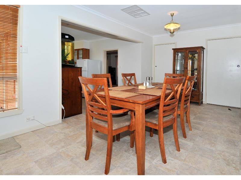 8 Fern Court, Craigieburn VIC 3064