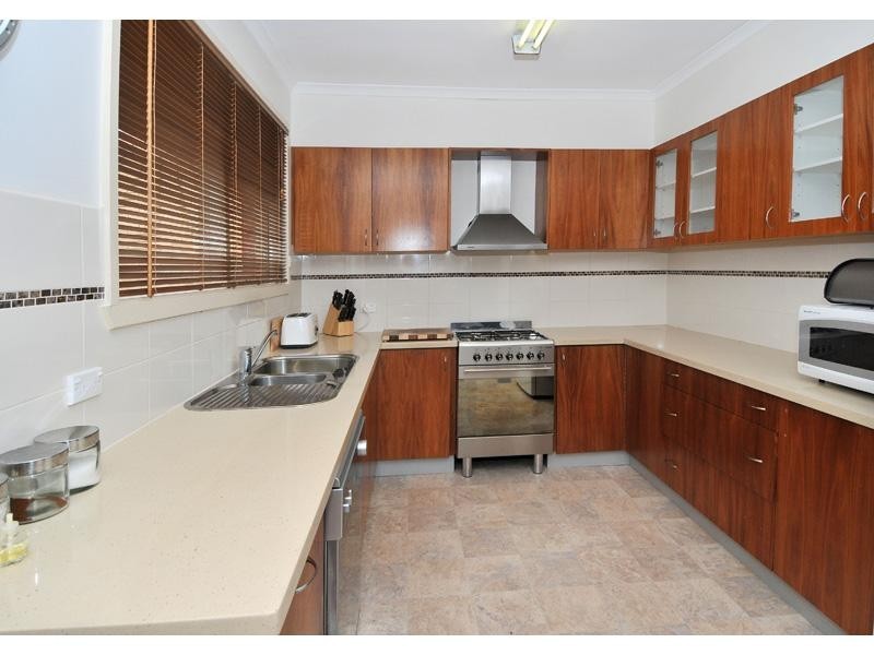 8 Fern Court, Craigieburn VIC 3064