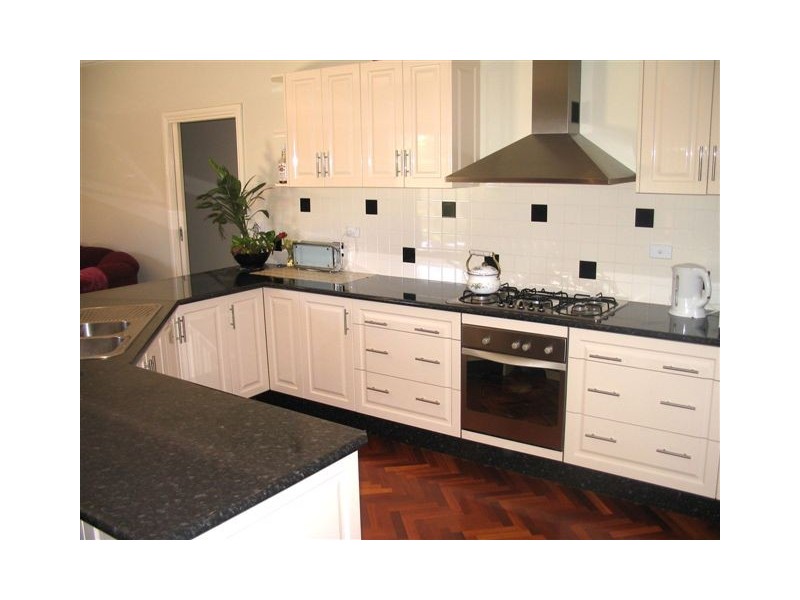 16 Swinburne Close, Craigieburn VIC 3064