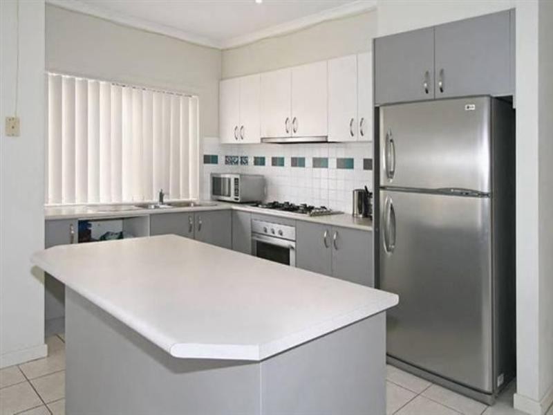 10 Pinehurst Rise, Craigieburn VIC 3064