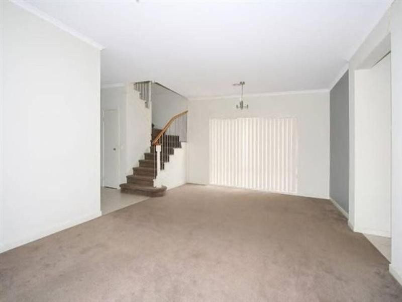 10 Pinehurst Rise, Craigieburn VIC 3064