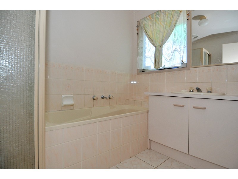 11 Hibiscus Close, Meadow Heights VIC 3048