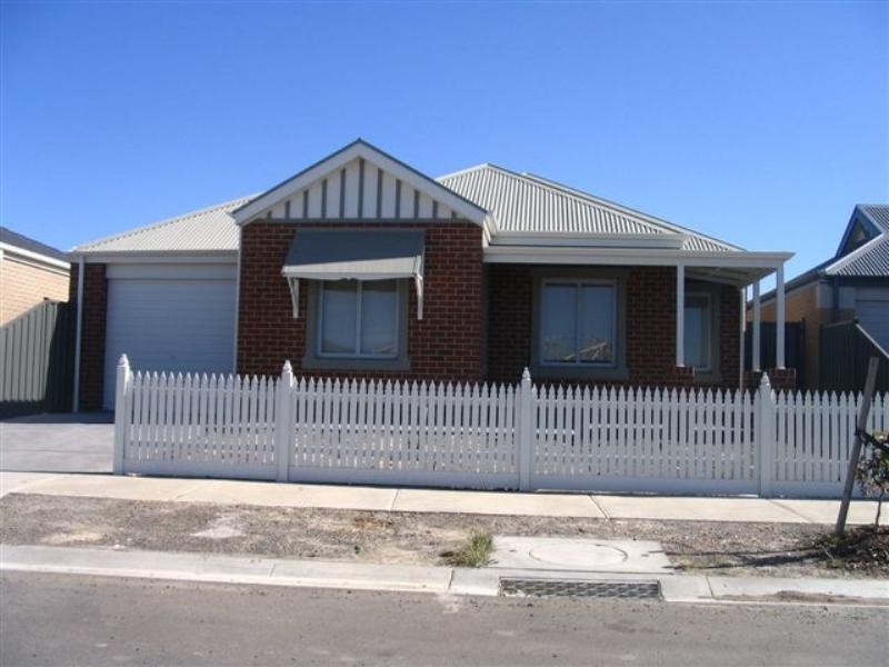 67 Mareeba Way, Craigieburn VIC 3064