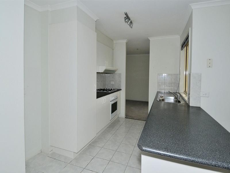 2 Merz Place, Roxburgh Park VIC 3064