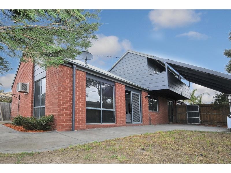 11 Merrigan Court, Roxburgh Park VIC 3064