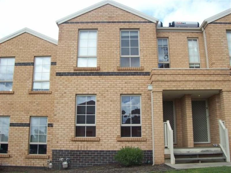 3/3 Whiltshire Drive, Roxburgh Park VIC 3064