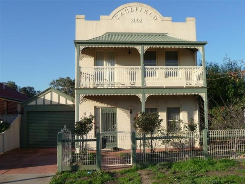 11 Woodlea Crescent, Craigieburn VIC 3064