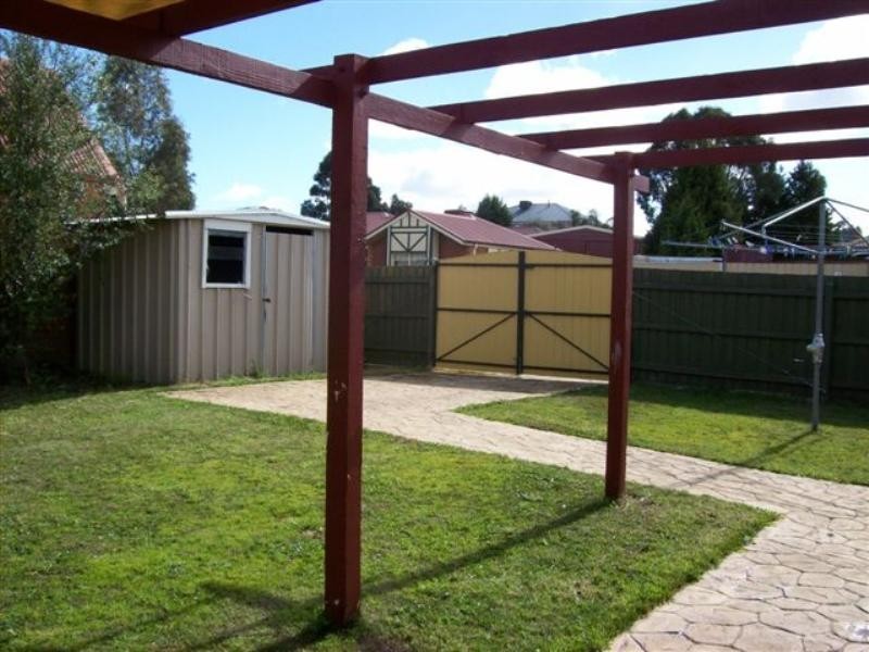 12 Haite Place, Roxburgh Park VIC 3064