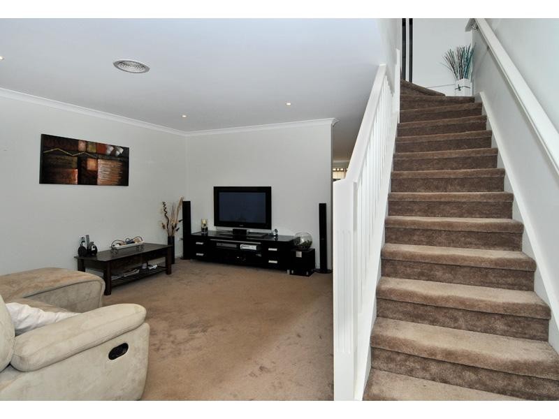 12 Peartree Court, Roxburgh Park VIC 3064