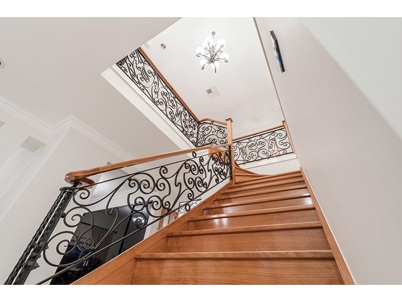 3 Hedges Street, Craigieburn VIC 3064