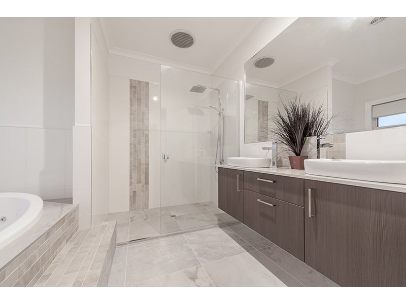 3 Hedges Street, Craigieburn VIC 3064