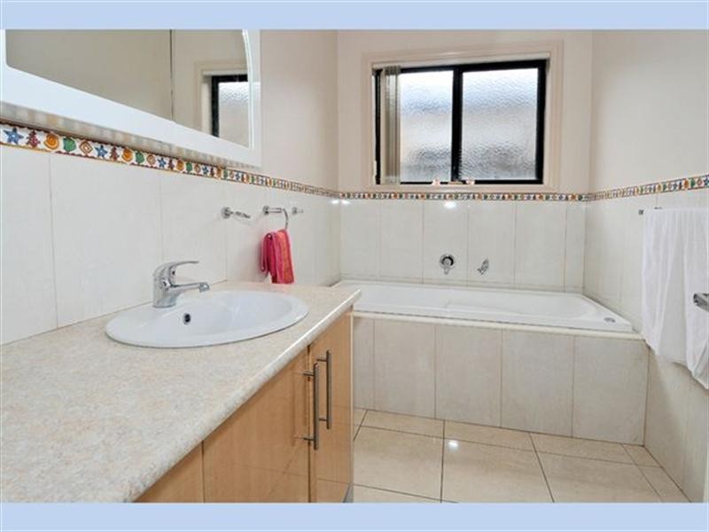 20 Centennial Park Drive, Craigieburn VIC 3064