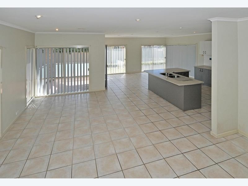 10 Explorers Place, Craigieburn VIC 3064