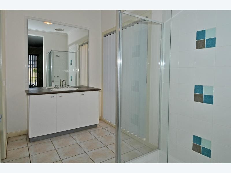 10 Explorers Place, Craigieburn VIC 3064