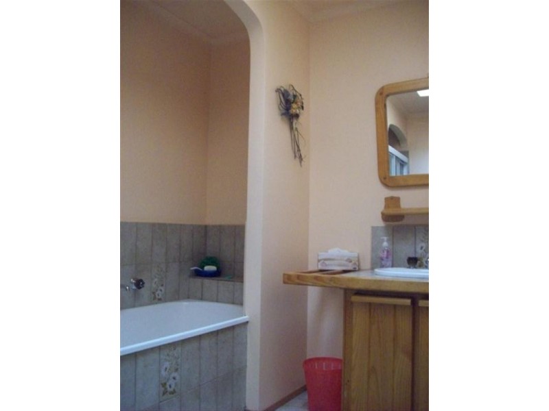 2 Enfield Place, Craigieburn VIC 3064