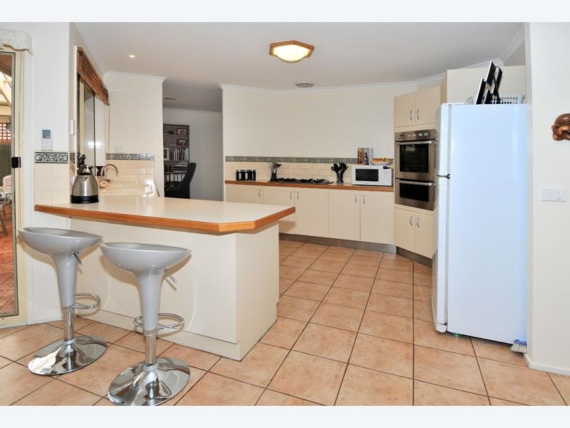 10 Exmouth Road, Craigieburn VIC 3064