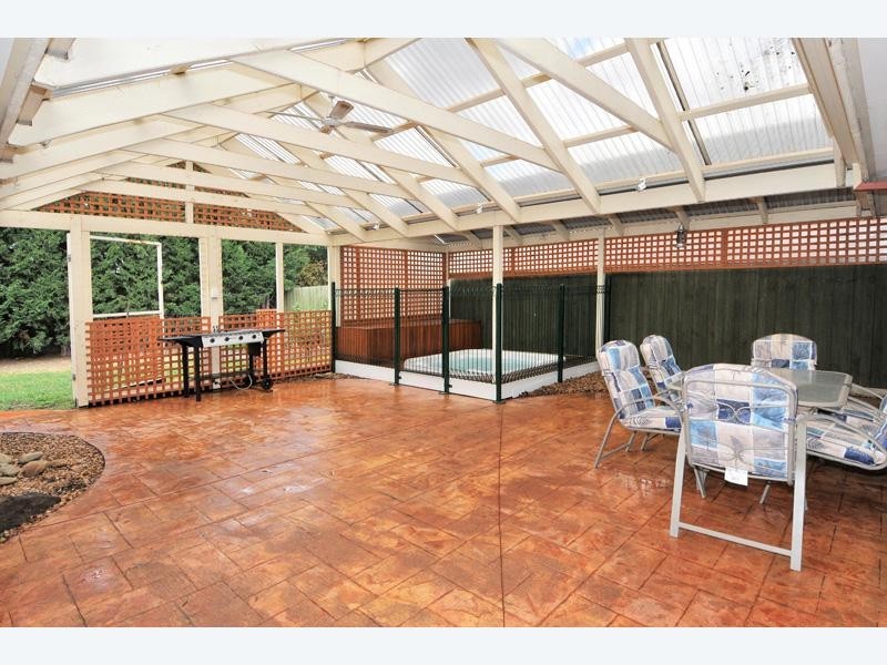 10 Exmouth Road, Craigieburn VIC 3064